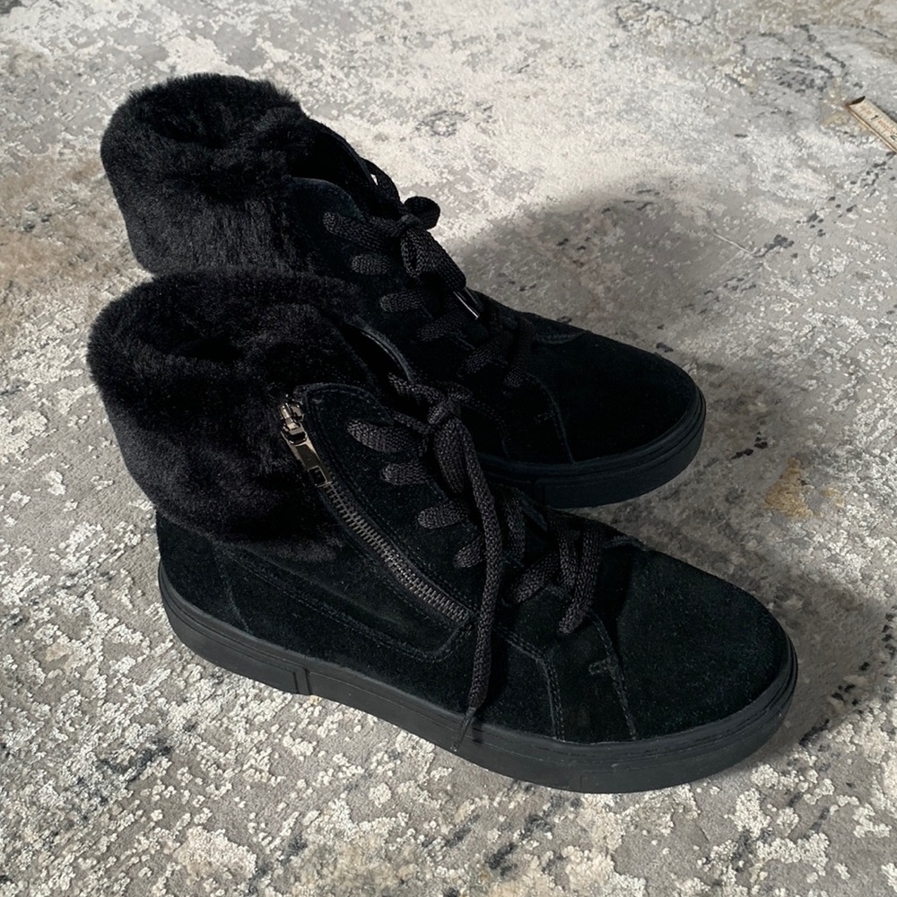 Naturalizer faux fur lined black suede high tops shoes 7.5 wide